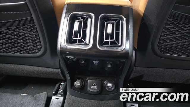 Kia Sorento 2023 — photo 32