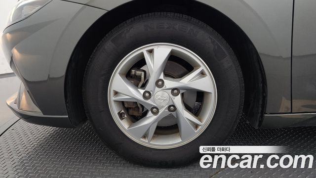 Hyundai AVANTE 2022 — photo 5