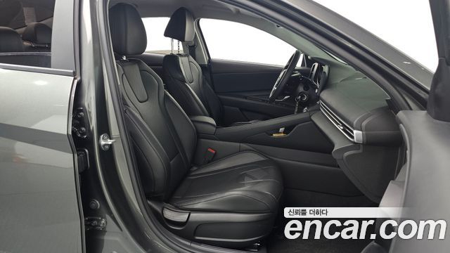 Hyundai AVANTE 2022 — photo 10