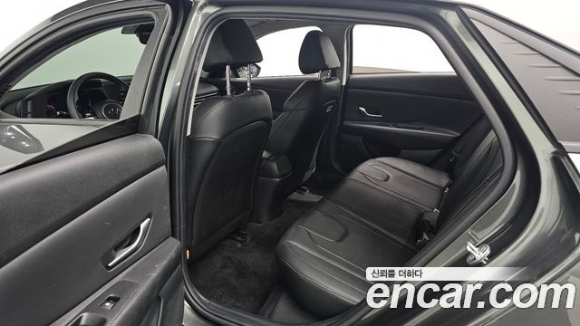 Hyundai AVANTE 2022 — photo 12