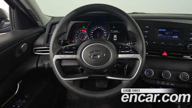 Hyundai AVANTE 2022 — photo 13