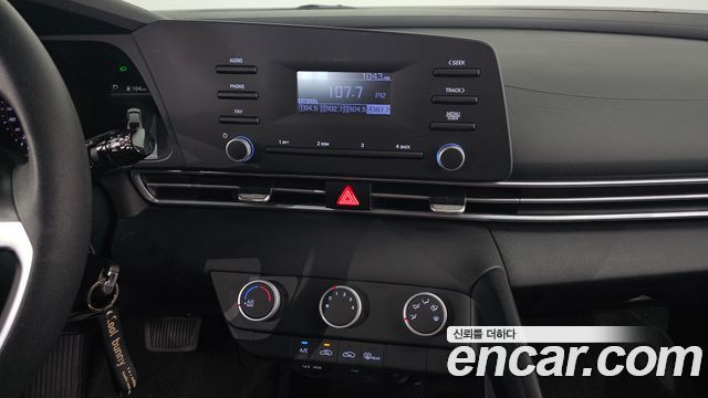 Hyundai AVANTE 2022 — photo 14