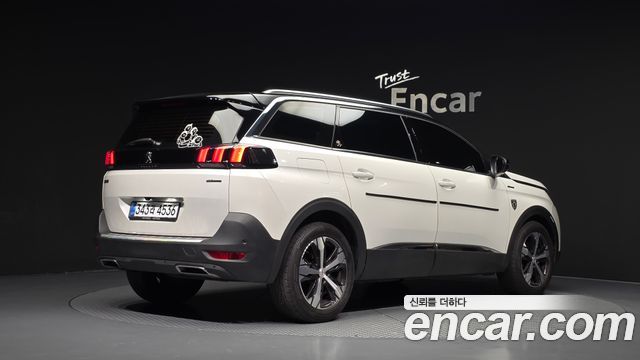 Peugeot 5008 2021 — photo 2