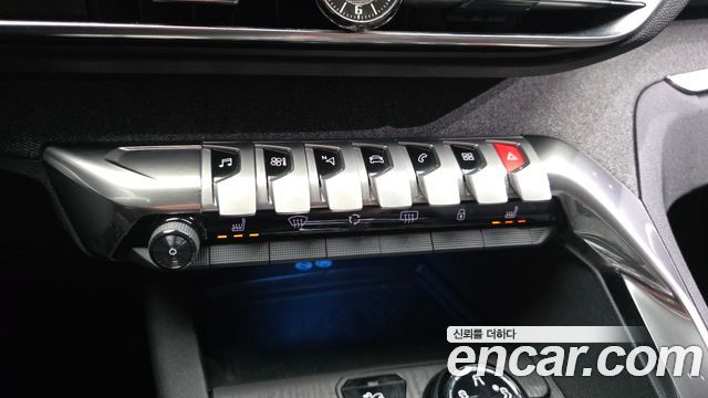 Peugeot 5008 2021 — photo 23