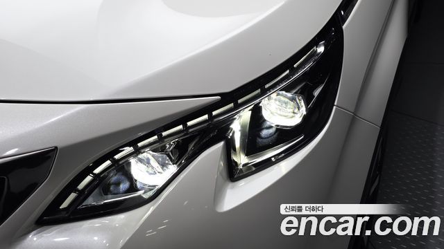 Peugeot 5008 2021 — photo 8