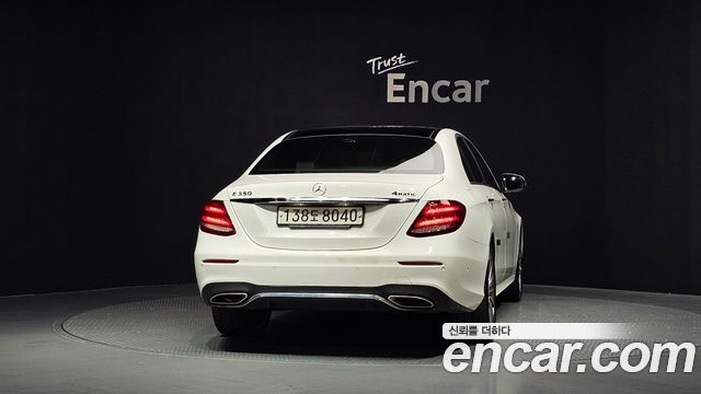 Mercedes-Benz E-Class 2019 — photo 4