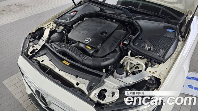 Mercedes-Benz E-Class 2019 — photo 6