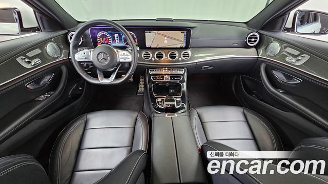 Mercedes-Benz E-Class 2019 — photo 10