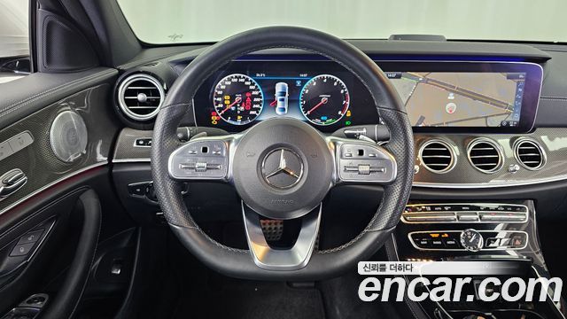 Mercedes-Benz E-Class 2019 — photo 19
