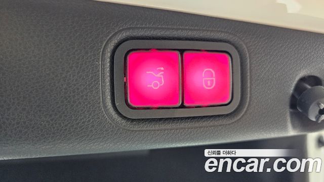 Mercedes-Benz E-Class 2019 — photo 23