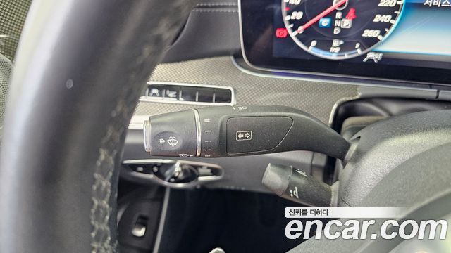 Mercedes-Benz E-Class 2019 — photo 29