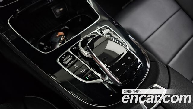 Mercedes-Benz E-Class 2019 — photo 33
