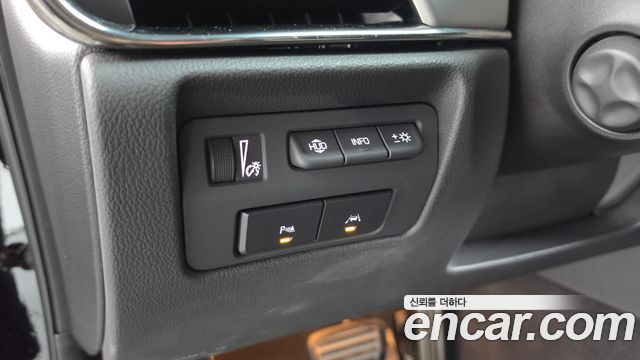 Cadillac ATS 2018 — photo 28