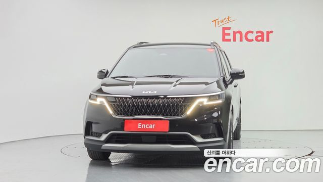 Kia Canival 2023 — photo 3