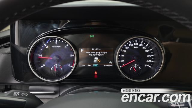 Kia Canival 2023 — photo 8