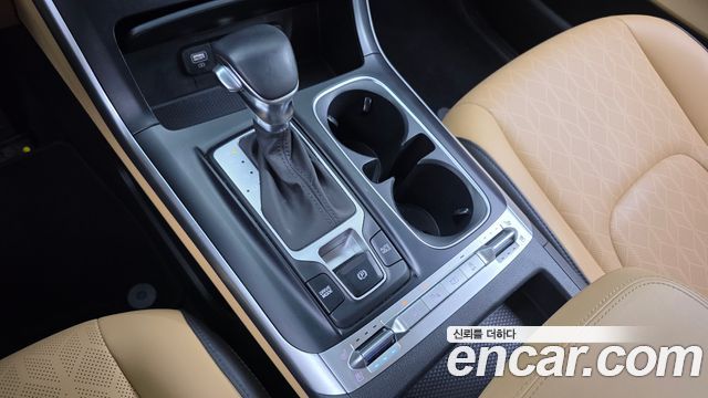 Kia Canival 2023 — photo 9