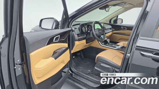 Kia Canival 2023 — photo 10