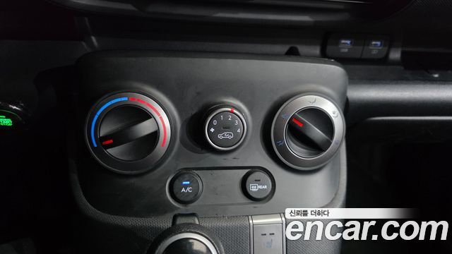 Hyundai Casper 2023 — photo 31