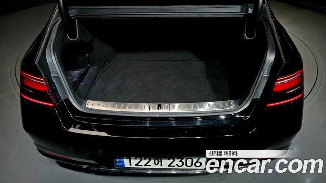Genesis G90 2023 — photo 27