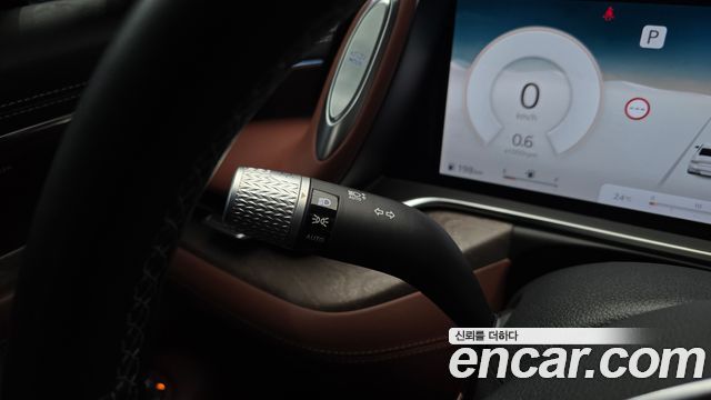 Genesis G90 2023 — photo 28