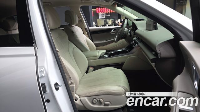 Genesis GV80 2022 — photo 17