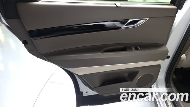 Genesis GV80 2022 — photo 15