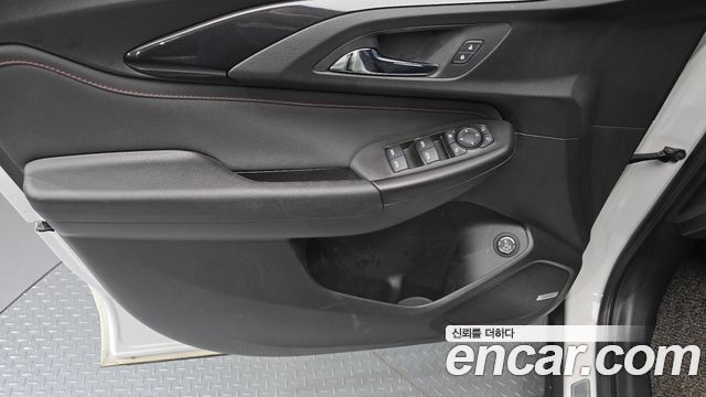 Chevrolet Korea Trailblazer 2021 — photo 14