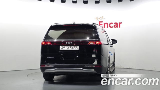 Kia Canival 2022 — photo 4