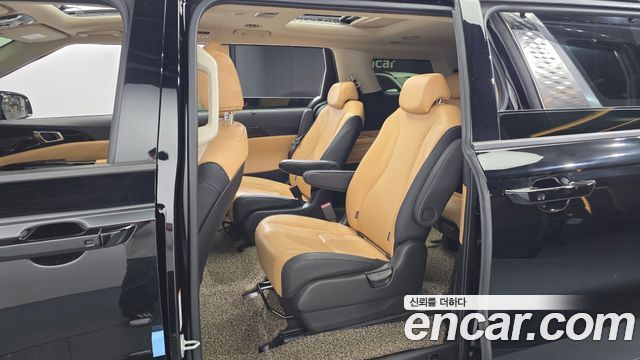 Kia Canival 2022 — photo 11