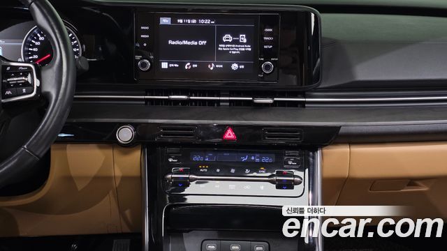 Kia Canival 2022 — photo 19
