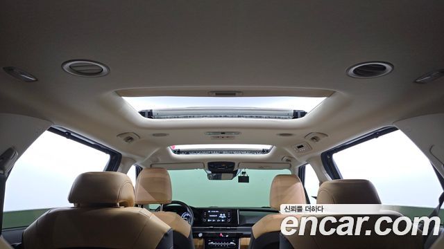 Kia Canival 2022 — photo 20