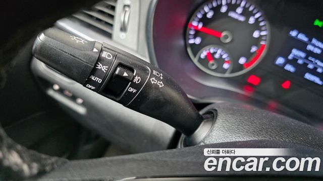 Kia K5 2019 — photo 18