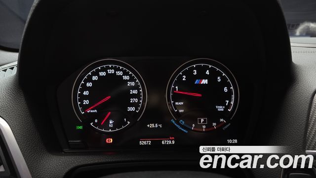 BMW M2 2018 — photo 11