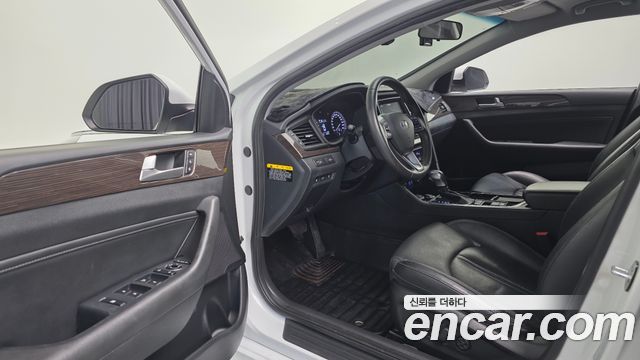 Hyundai Sonata 2019 — photo 11