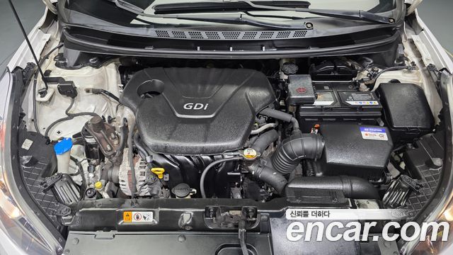 Hyundai AVANTE 2012 — photo 6
