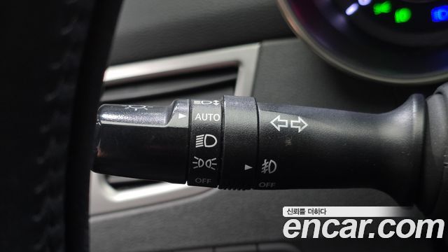 Hyundai AVANTE 2012 — photo 16