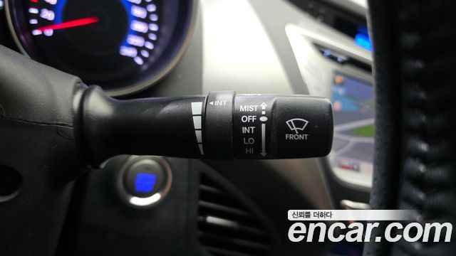 Hyundai AVANTE 2012 — photo 17