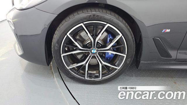 BMW 5-Series 2023 — photo 5