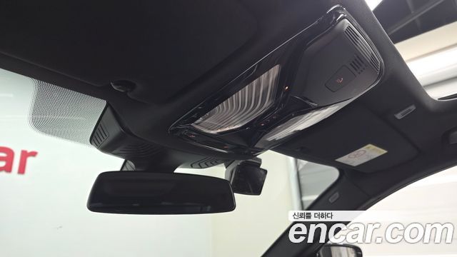 BMW 5-Series 2023 — photo 24