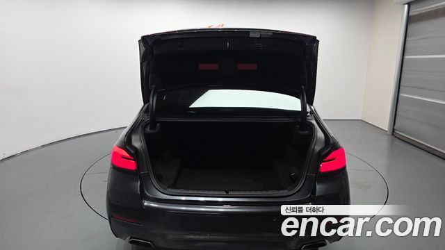 BMW 5-Series 2023 — photo 26