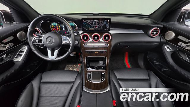 Mercedes-Benz GLC-Class 2020 — photo 10