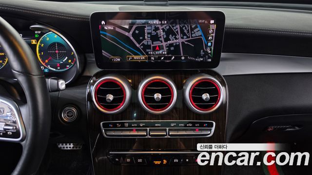 Mercedes-Benz GLC-Class 2020 — photo 19