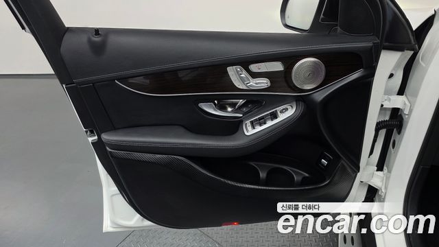Mercedes-Benz GLC-Class 2020 — photo 14