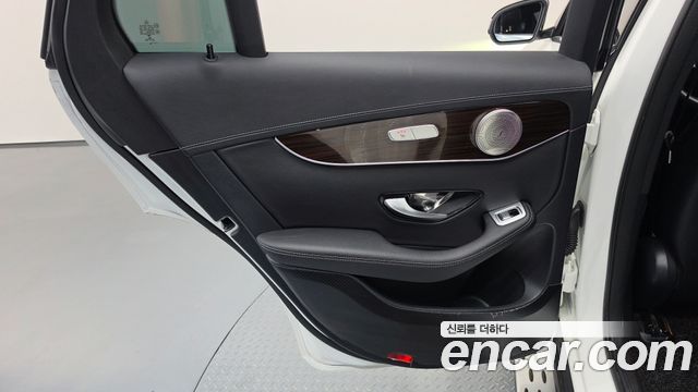 Mercedes-Benz GLC-Class 2020 — photo 15