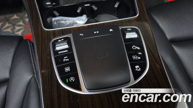 Mercedes-Benz GLC-Class 2020 — photo 31
