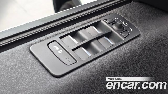 Land Rover Discovery Sport 2016 — photo 14