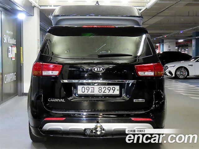 Kia Canival 2018 — photo 5