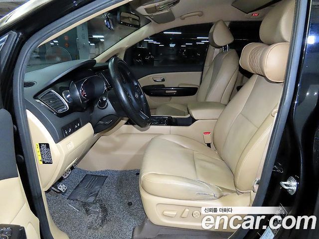 Kia Canival 2018 — photo 6