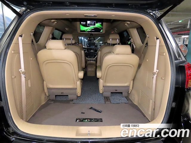 Kia Canival 2018 — photo 15