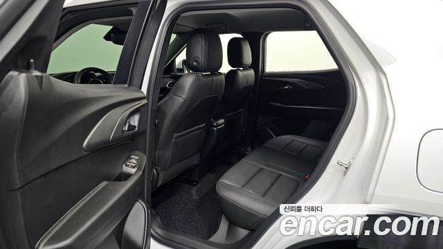 Chevrolet Korea Trailblazer 2021 — photo 11